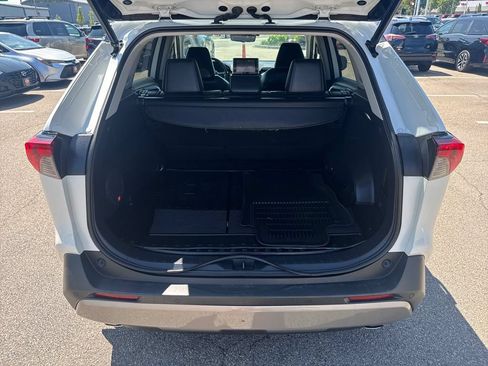Used 2022 Toyota RAV4 Limited AWD/4WD image 7