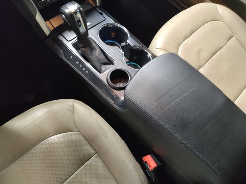 Used 2018 Ford Explorer Limited w/ Equipment Group 301A FWD image 26
