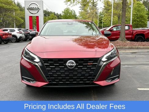 Used 2023 Nissan Altima 2.5 SR w/ SR Premium Package FWD image 4
