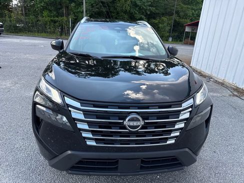 Used 2024 Nissan Rogue SV w/ SV Premium Package FWD image 3
