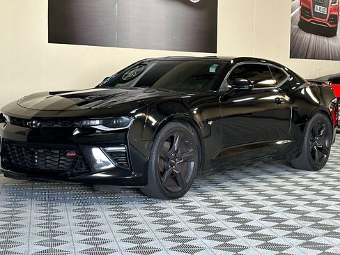 Used 2017 Chevrolet Camaro SS RWD image 8