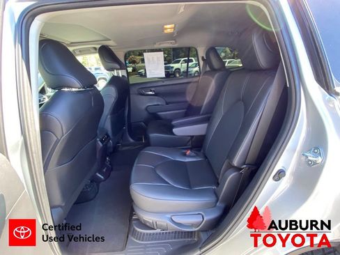 Certified 2024 Toyota Highlander XLE AWD/4WD image 28