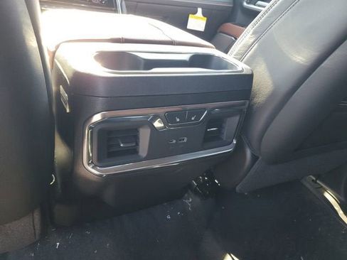 New 2026 GMC Sierra 3500 Denali Ultimate AWD/4WD image 17