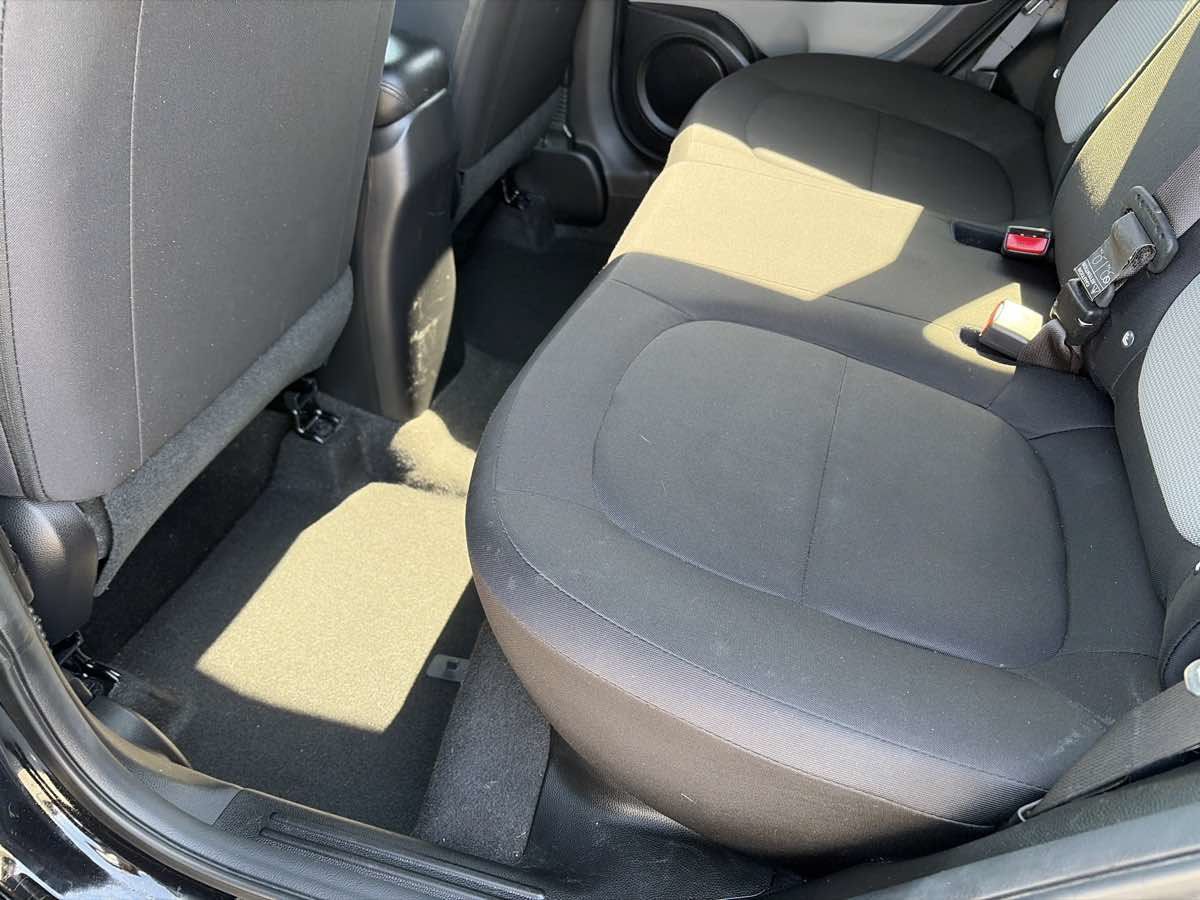 Used 2016 Kia Soul FWD image 14