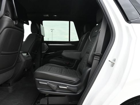 Certified 2025 Cadillac Escalade Sport Platinum w/ LPO, Floor Liner Package AWD/4WD image 20