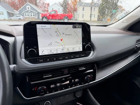 Used 2023 Nissan Rogue Platinum w/ Platinum Premium Package image 11