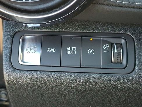 Used 2025 Chevrolet Equinox LT w/ Safety and Technology Package image 27