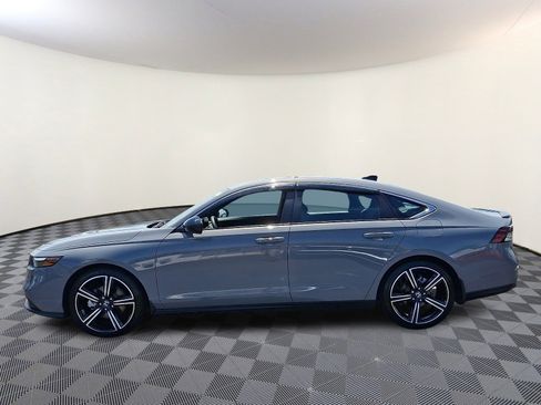 Used 2025 Honda Accord Sport image 4