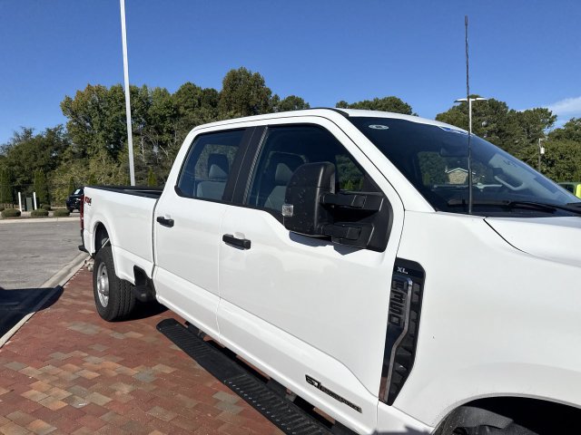 Used 2024 Ford F350 XL AWD/4WD image 17