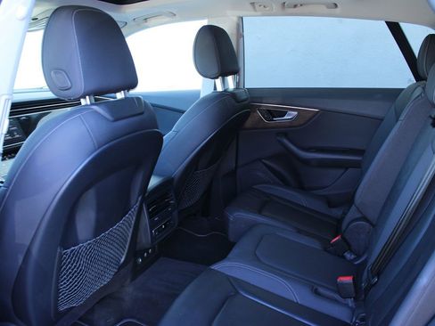 Used 2020 Audi Q8 Premium w/ Black Optic Package image 17