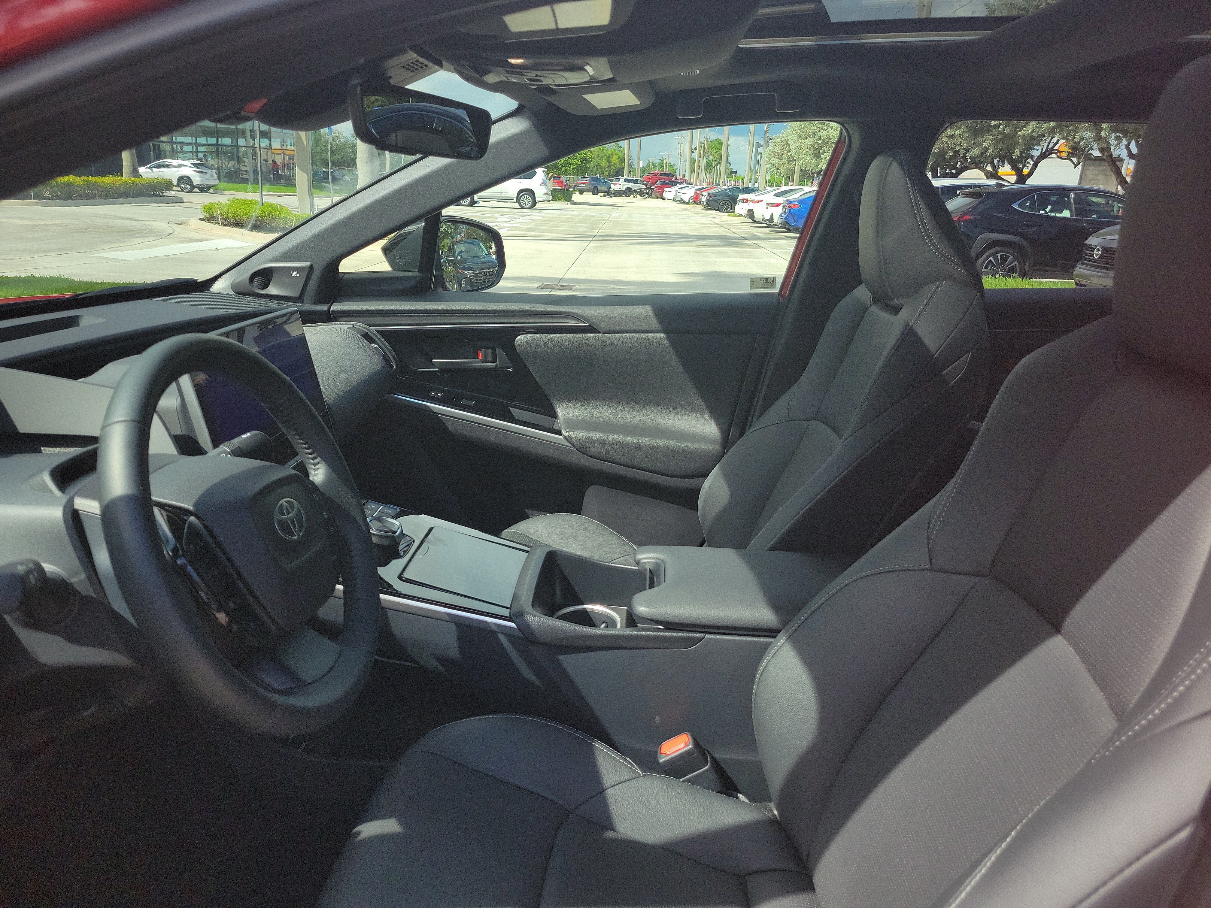 Used 2024 Toyota bZ4X FWD image 25