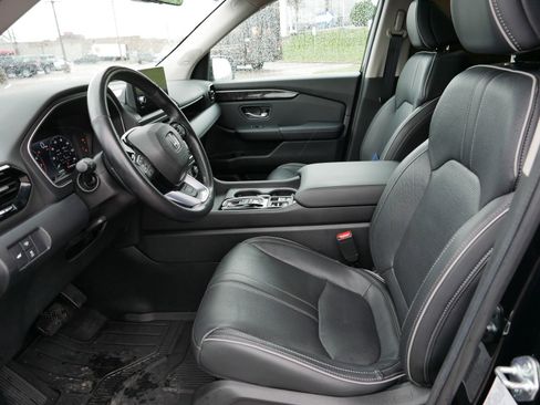 Used 2025 Honda Pilot Elite image 14