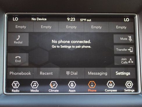 Used 2020 Jeep Grand Cherokee Laredo image 28