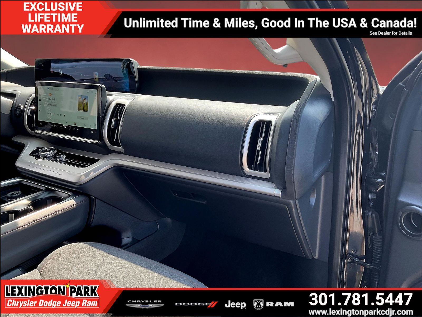 Used 2025 Ford Expedition Max Active AWD/4WD image 26