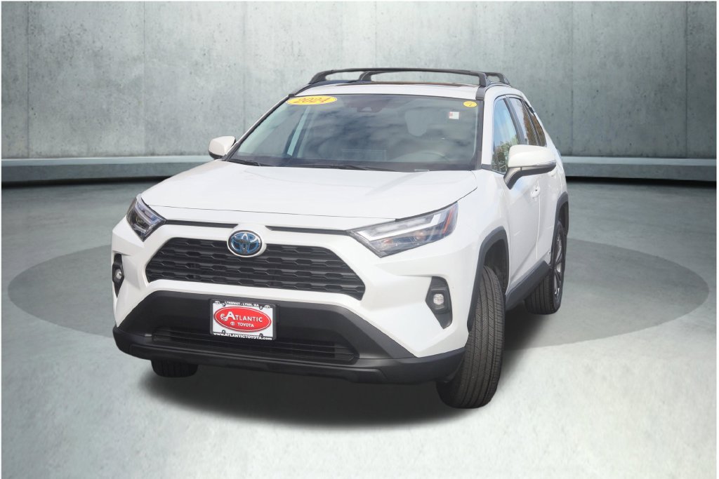 Used 2024 Toyota RAV4 XLE Premium w/ Weather Package AWD/4WD image 20