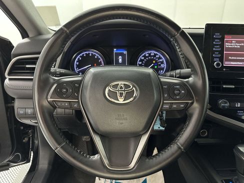 Used 2021 Toyota Camry SE FWD image 14