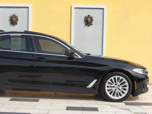 Used 2022 BMW 530i xDrive w/ Convenience Package image 9