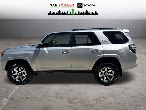 Certified 2019 Toyota 4Runner TRD Off-Road AWD/4WD image 2