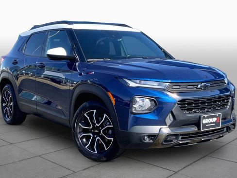 Certified 2023 Chevrolet TrailBlazer ACTIV w/ Sun and Liftgate Package FWD image 2