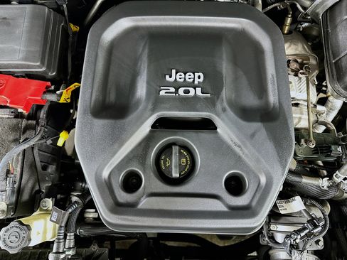 Used 2023 Jeep Wrangler Sahara w/ Cold Weather Group image 33