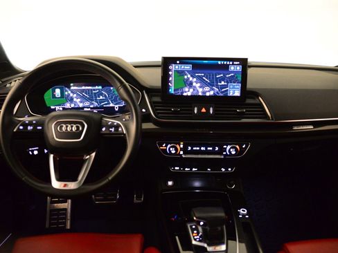 Used 2023 Audi SQ5 Premium Plus w/ Premium Plus Package image 3