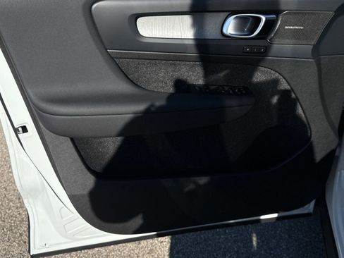 New 2026 Volvo XC40 B5 Ultra w/ Climate Package image 16