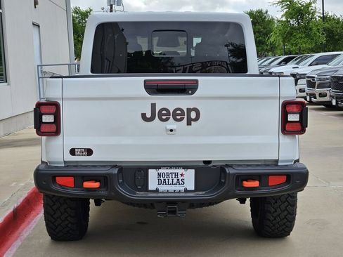 New 2026 Jeep Gladiator Mojave image 4