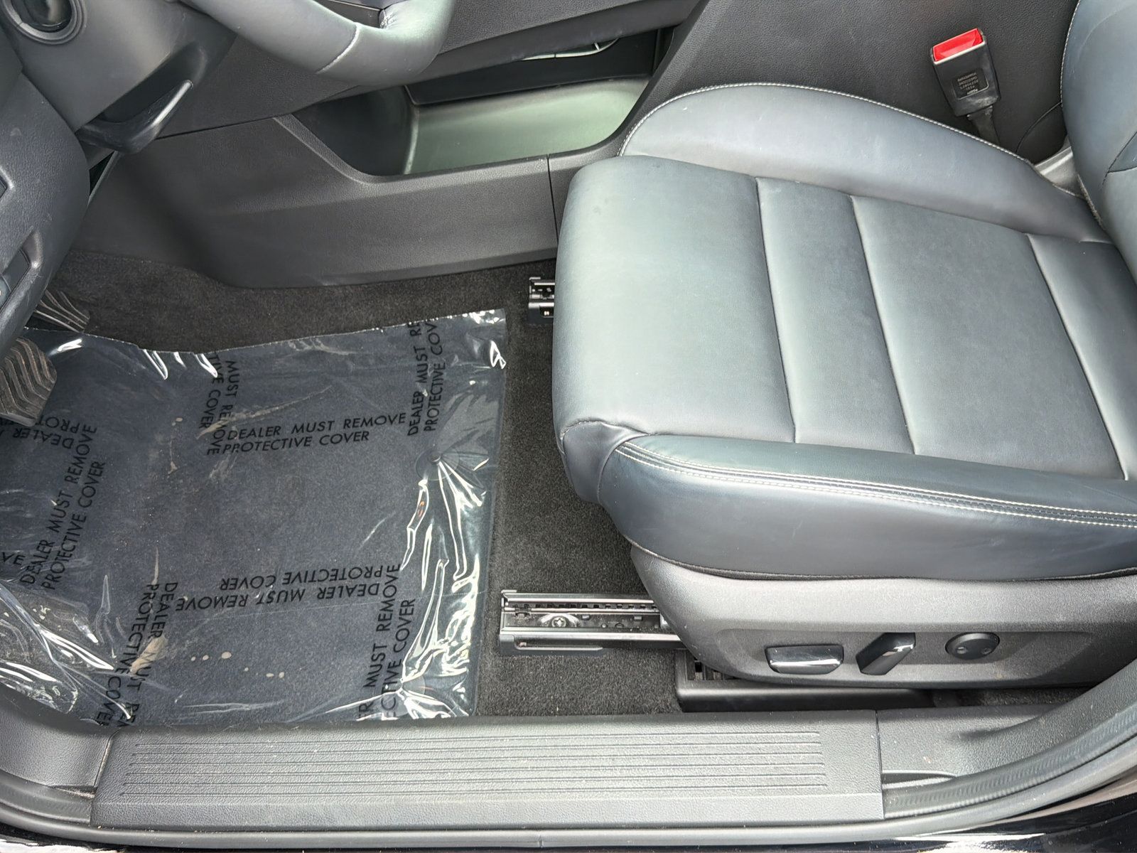 Used 2023 Nissan Rogue SV w/ SV Premium B Package FWD image 30