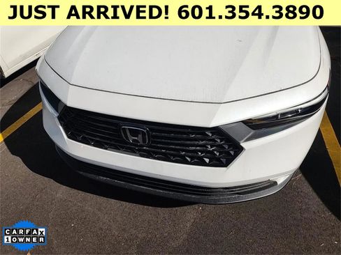 Used 2023 Honda Accord EX image 9