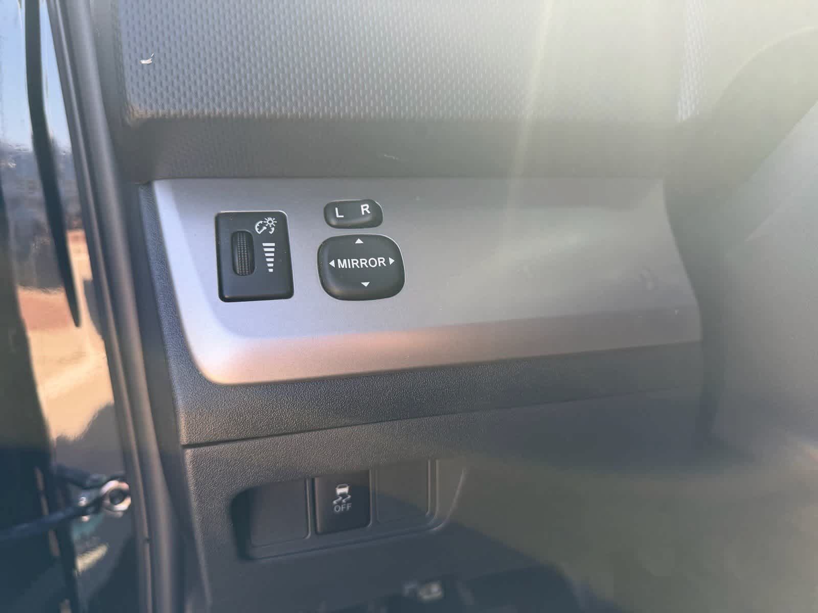 Used 2014 Scion xB FWD image 13
