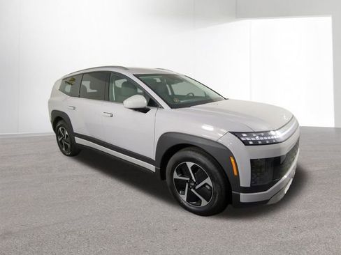 New 2026 Hyundai Ioniq 9 SE AWD/4WD image 12
