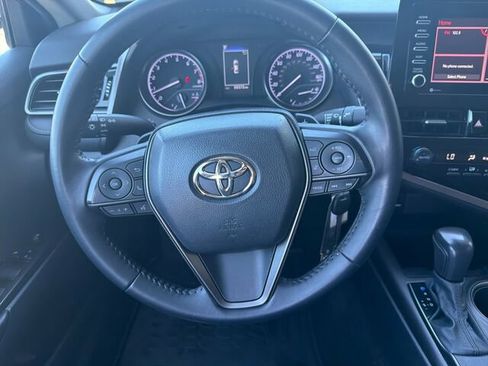 Used 2021 Toyota Camry SE FWD image 18
