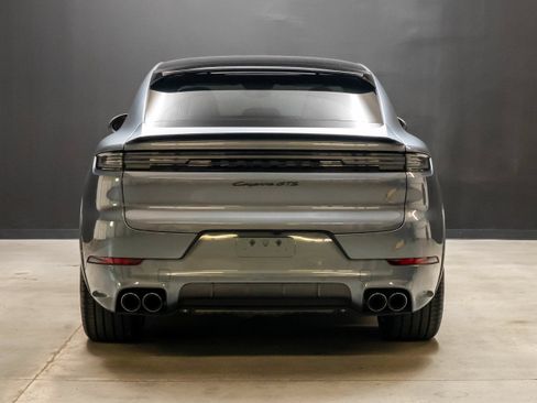 Certified 2026 Porsche Cayenne GTS AWD/4WD image 6