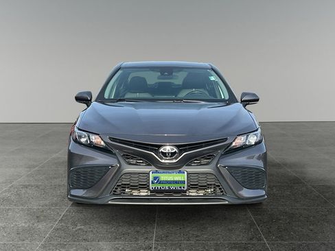 Used 2024 Toyota Camry SE AWD/4WD image 2