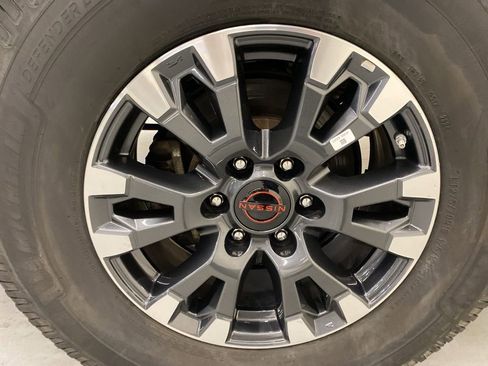 Used 2024 Nissan Titan PRO-4X w/ Pro-4x Convenience Package image 25