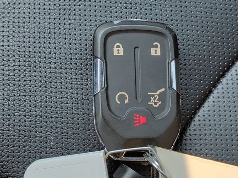 Used 2024 GMC Terrain SLT AWD/4WD image 39