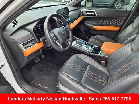 Used 2023 Mitsubishi Outlander SEL FWD image 18