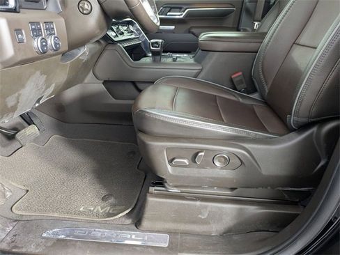 Used 2024 GMC Sierra 1500 Denali image 13