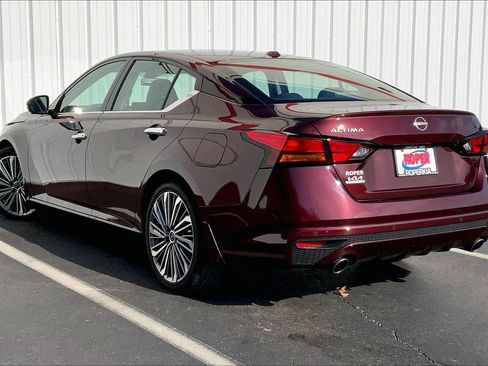 Used 2024 Nissan Altima 2.5 SL image 10
