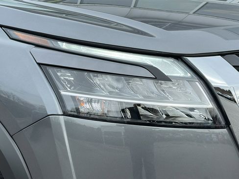 Certified 2023 Nissan Pathfinder SL image 4