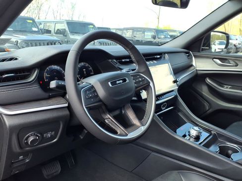 New 2026 Jeep Grand Cherokee Altitude AWD/4WD image 6