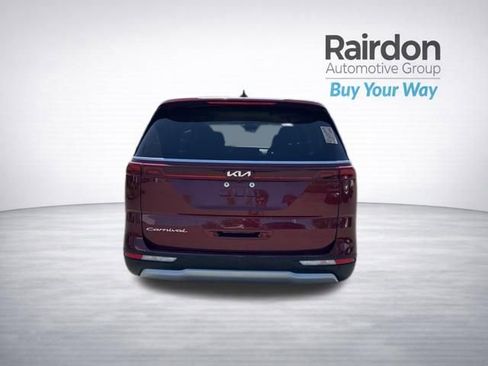 Used 2022 Kia Carnival LX FWD image 6