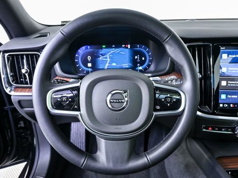 Certified 2025 Volvo V60 B5 Cross Country Plus image 10