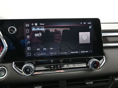 Certified 2024 GMC Canyon Elevation image 16