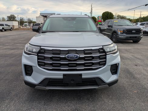New 2026 Ford Explorer Active RWD image 9