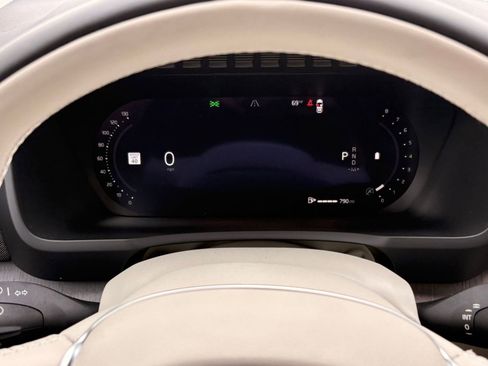 New 2026 Volvo XC90 B6 Ultra w/ Protection Package image 19