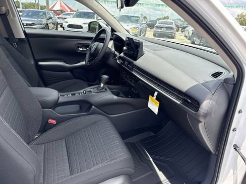 New 2027 Honda HR-V LX image 17