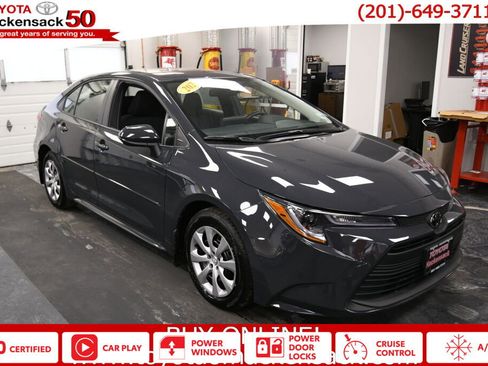 Certified 2025 Toyota Corolla LE image 1