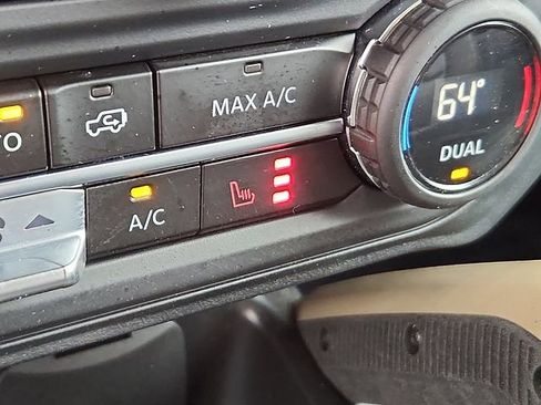 Used 2025 Ford Bronco Badlands AWD/4WD image 19