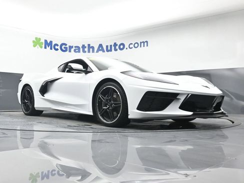 Used 2022 Chevrolet Corvette Stingray Coupe w/ Z51 Performance Package image 21